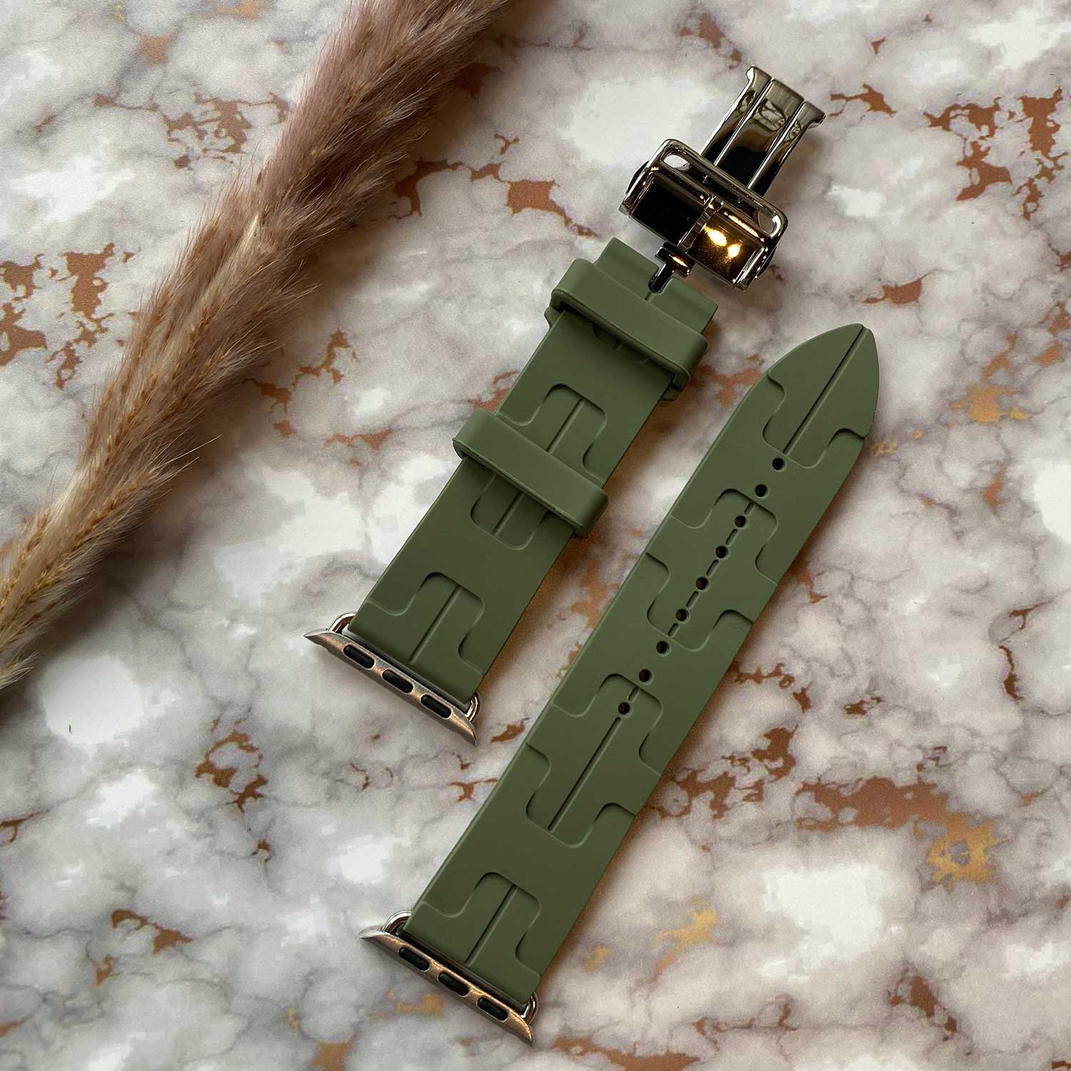 Bracelet sport Hermès simple tour kilim Apple Watch - kaki