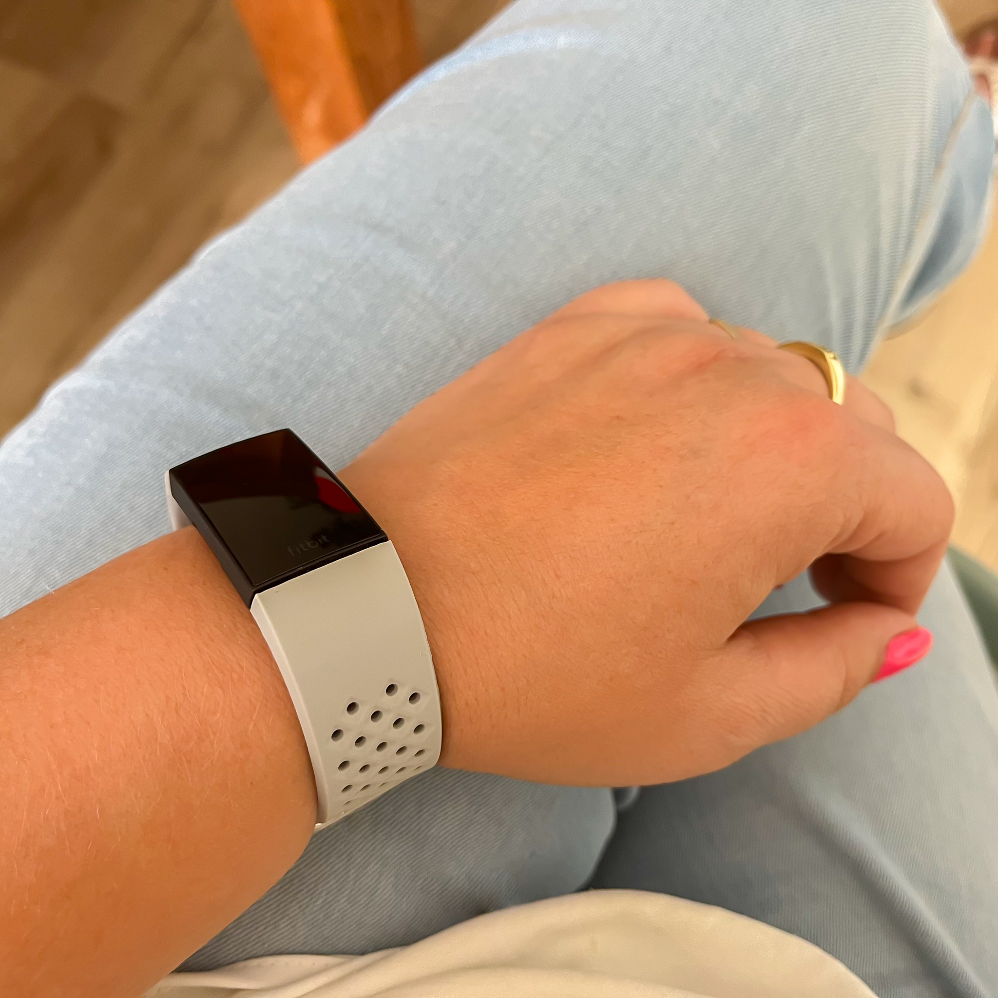 Bracelet sport point Fitbit Charge 3 & 4 - gris