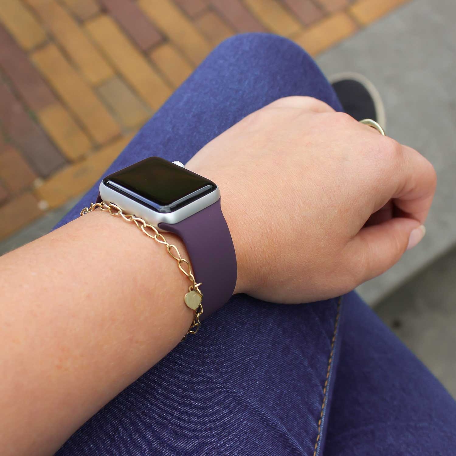 Bracelet sport Boucle unique Apple Watch - cerise foncée