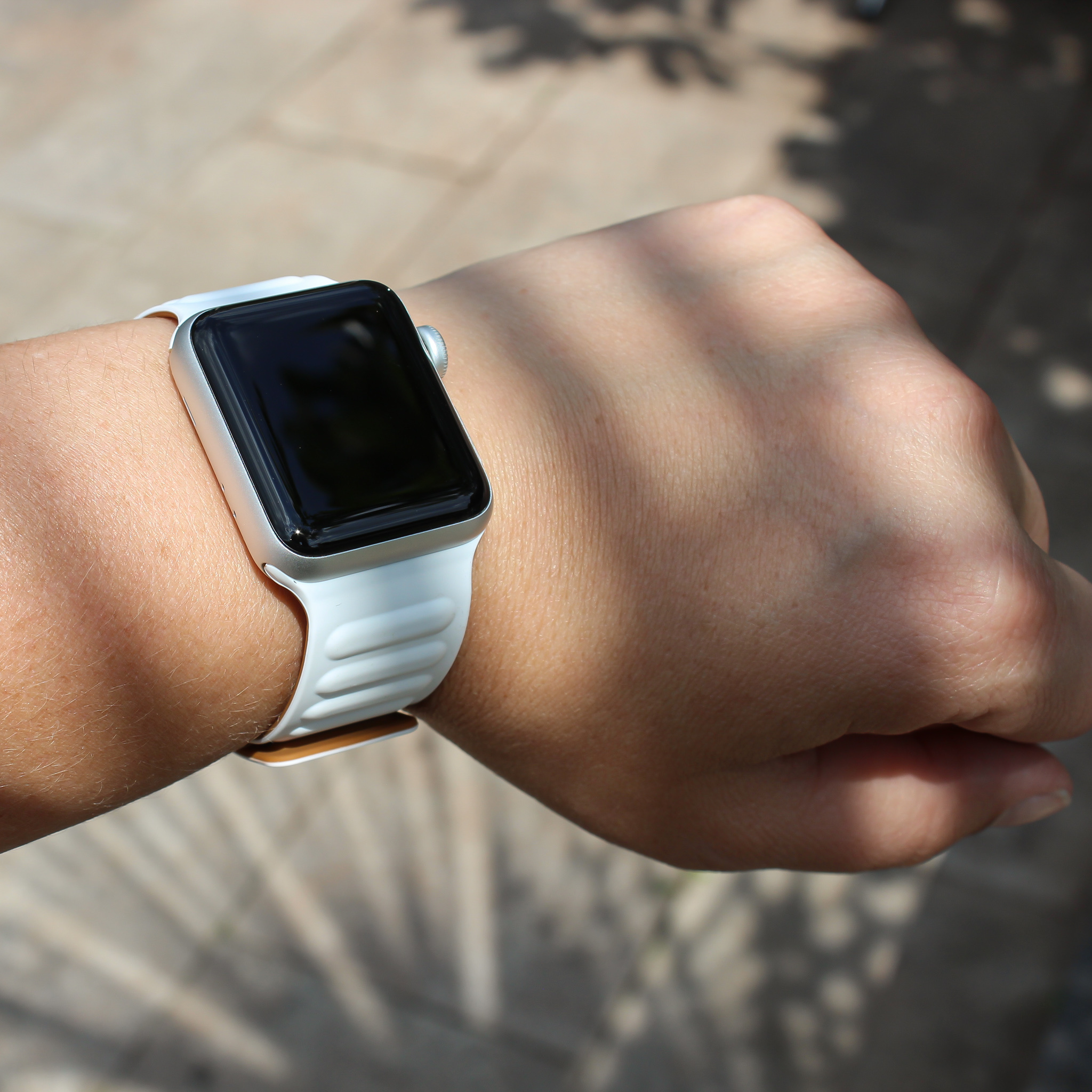 Bracelet sport solo côtelé Apple Watch - blanc