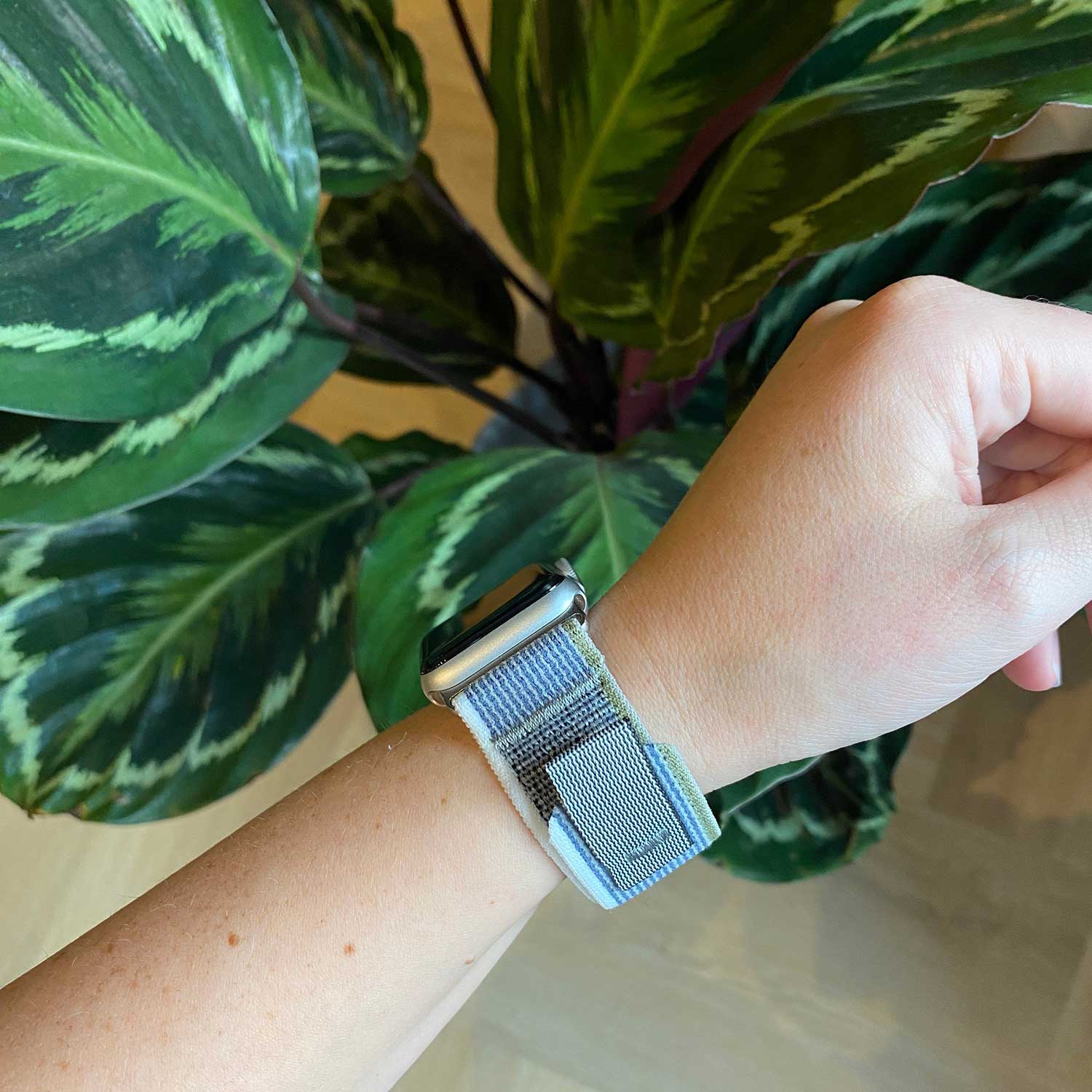 Bracelet Boucle Trail en nylon Apple Watch - vert gris