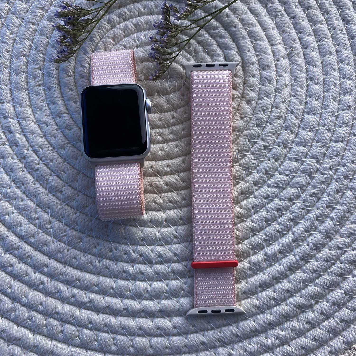 Bracelet boucle sport en nylon Apple Watch - rose pâle