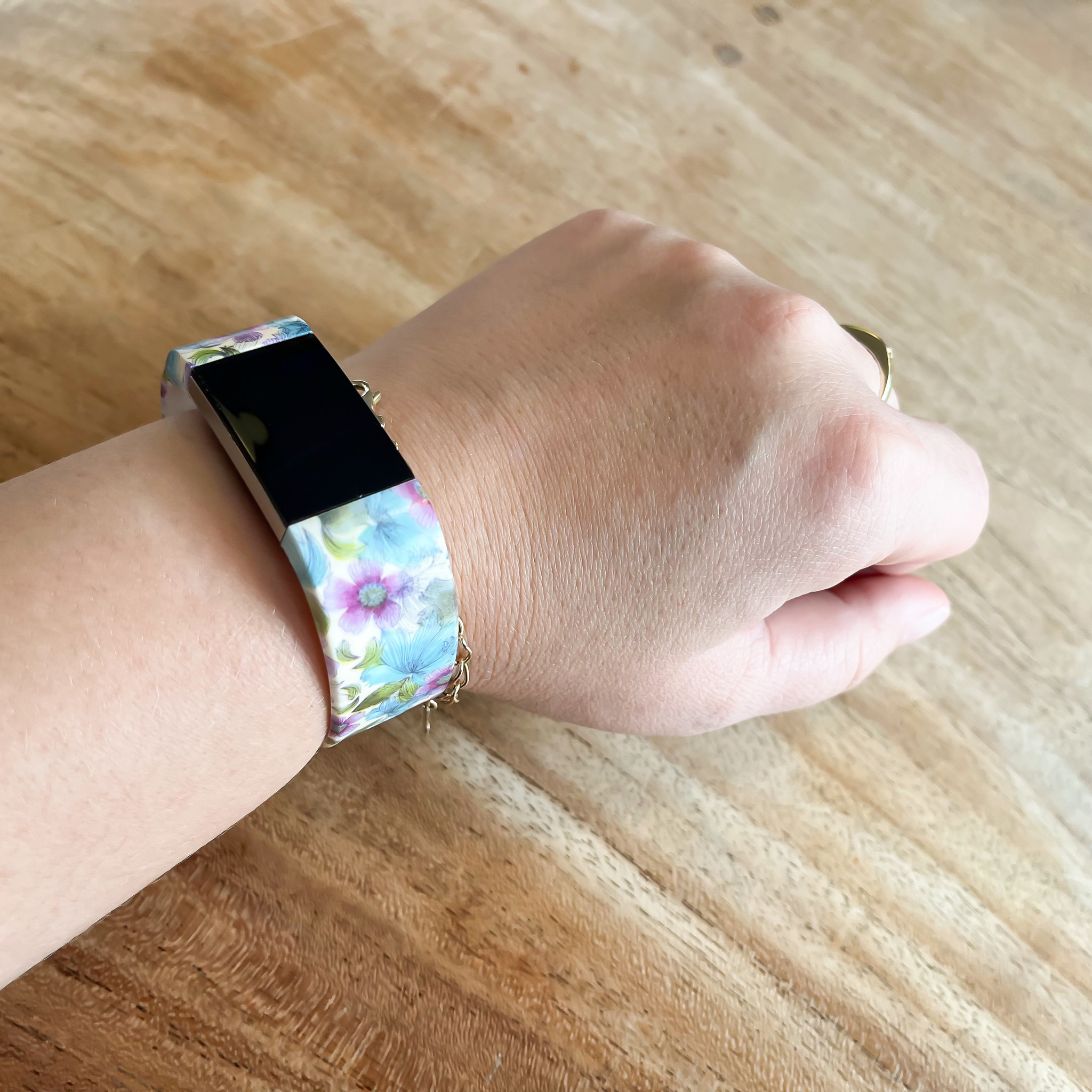 Bracelet sport imprimé Fitbit Charge 2 - fleur bleue