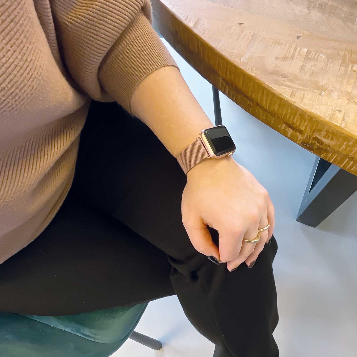 Bracelet milanais Apple Watch - rose rouge