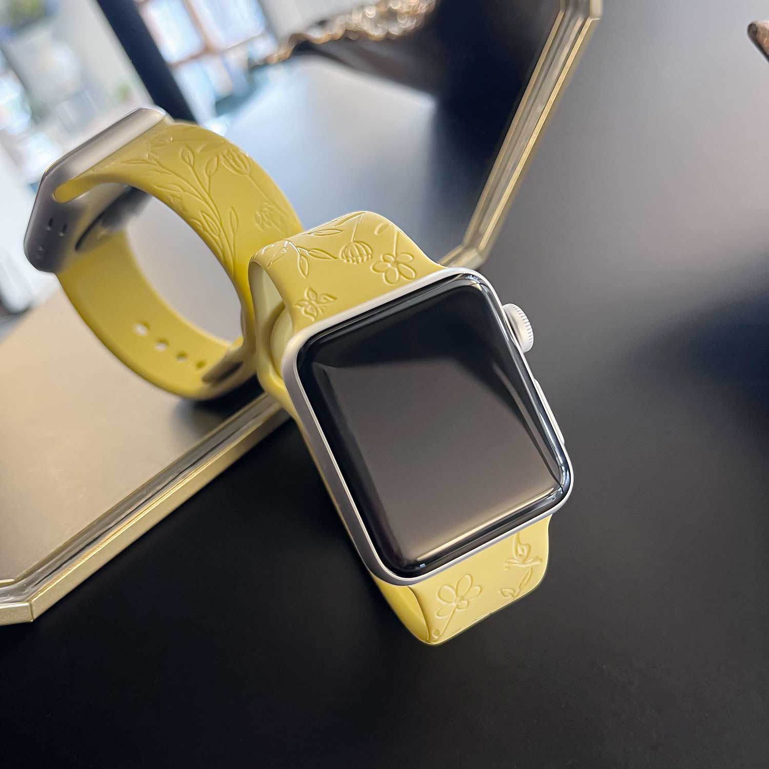 Bracelet sport imprimé Apple Watch - fleurs jaune