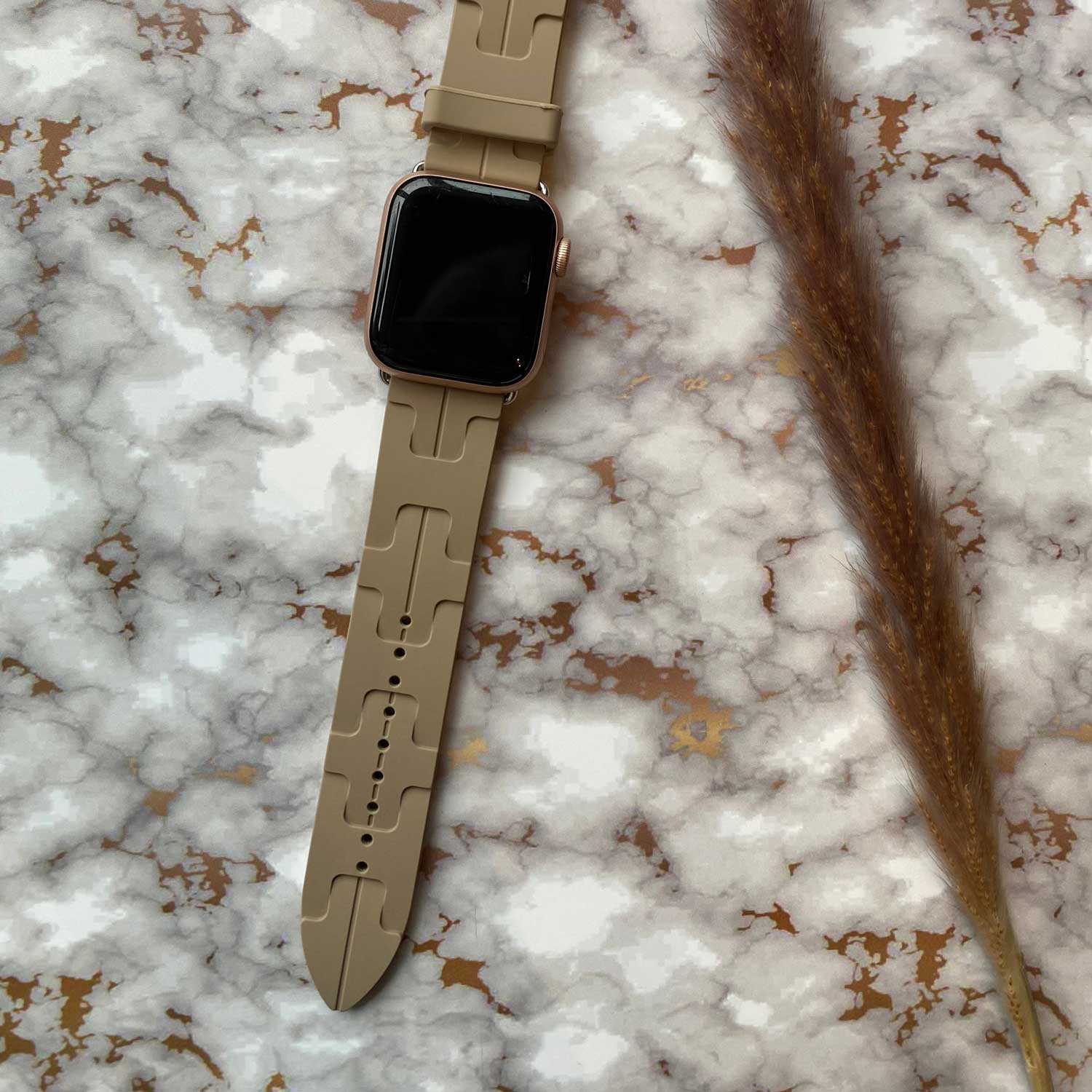 Bracelet sport Hermès simple tour kilim Apple Watch - noyer