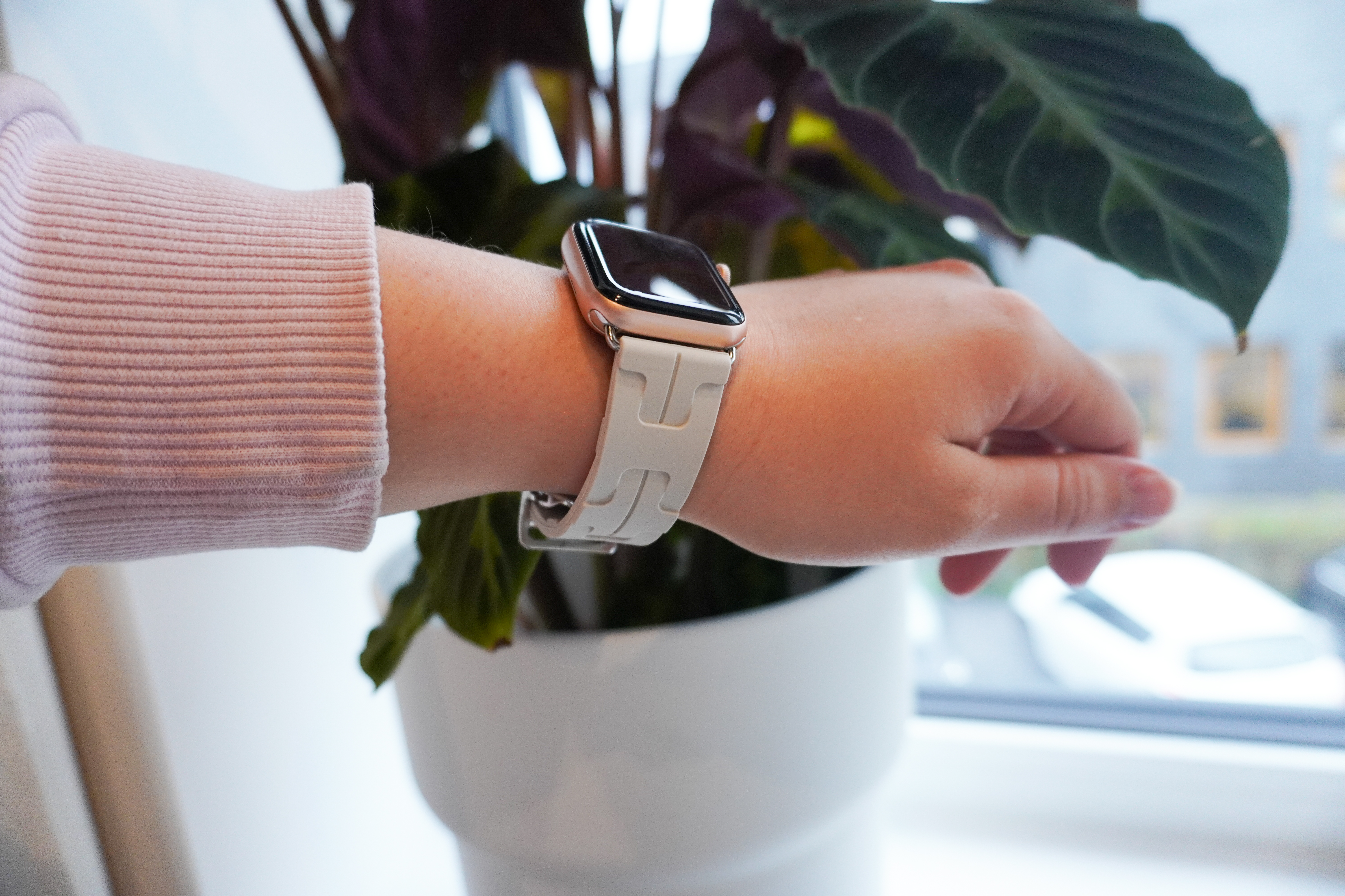 Bracelet sport Hermès simple tour kilim Apple Watch - lumière stellaire