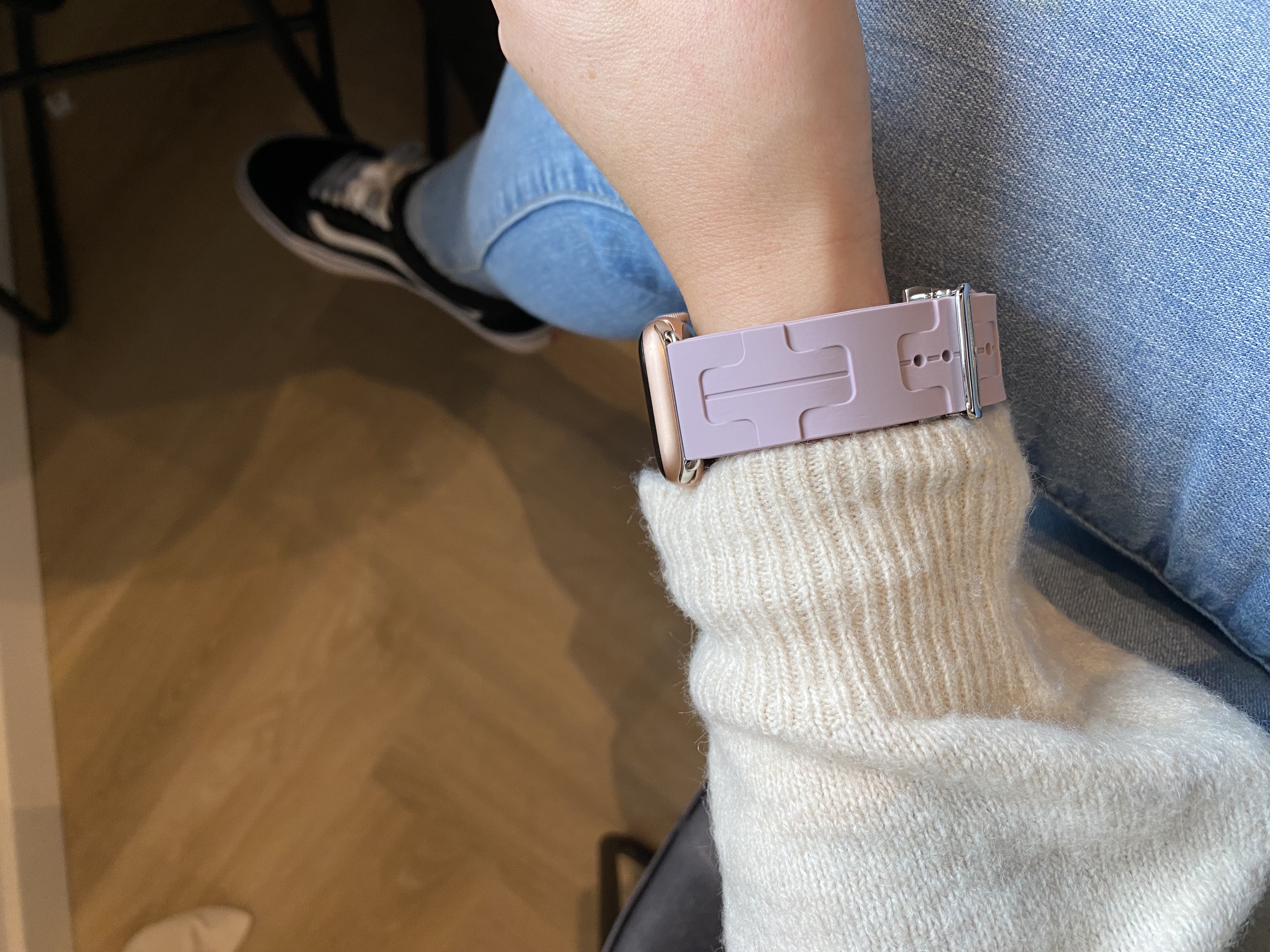 Bracelet sport Hermès simple tour kilim Apple Watch - violet