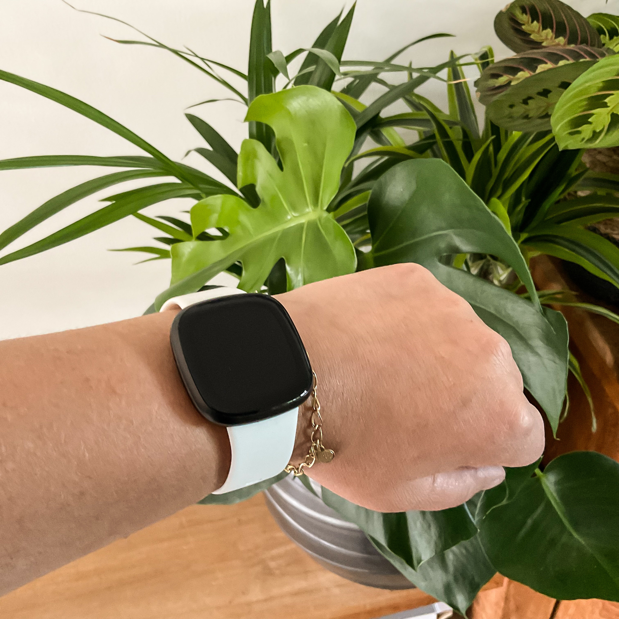 Bracelet sport Fitbit Versa 3 / Sense - blanc