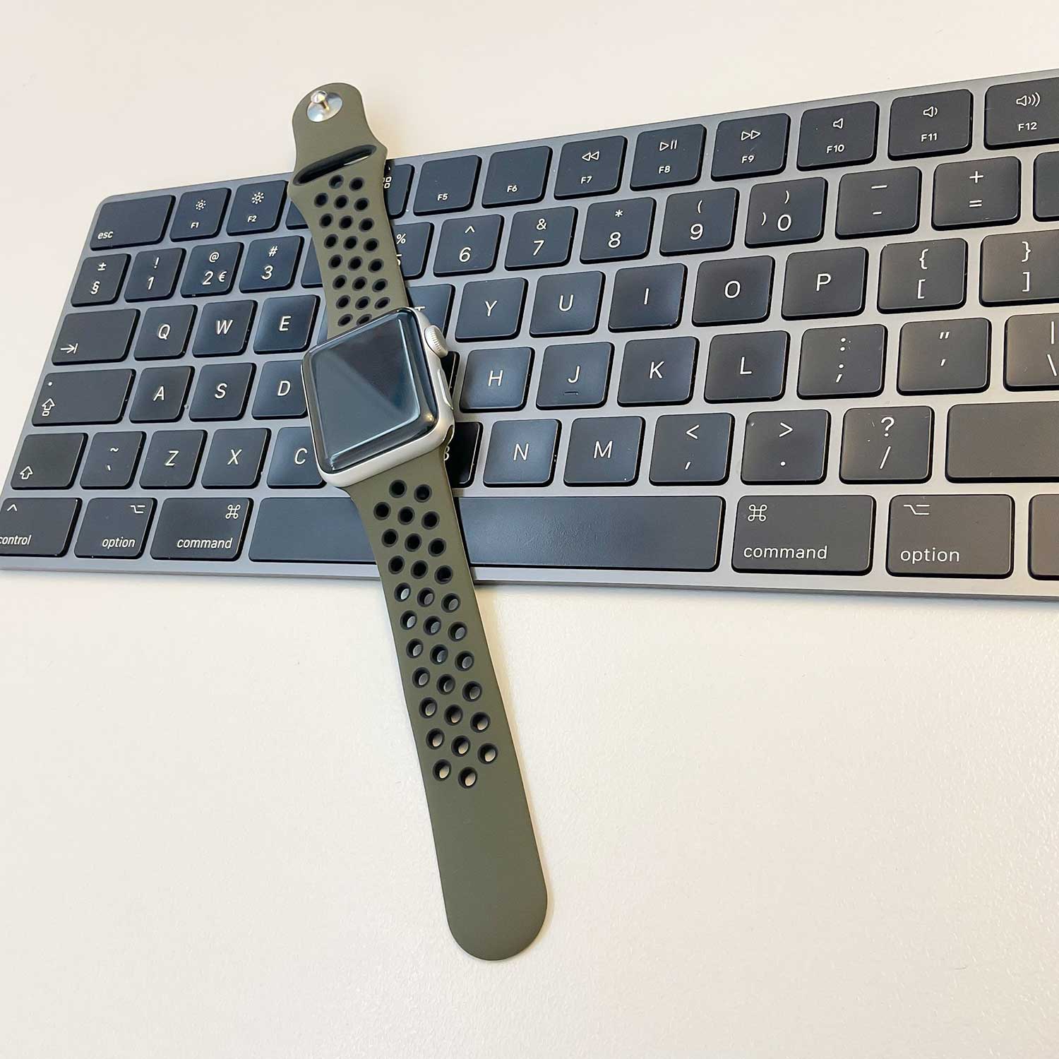 Bracelet sport double Apple Watch - vert armée noir