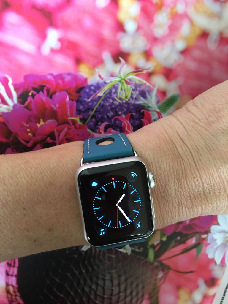 Bracelet en cuir Hermès Apple Watch - bleu clair