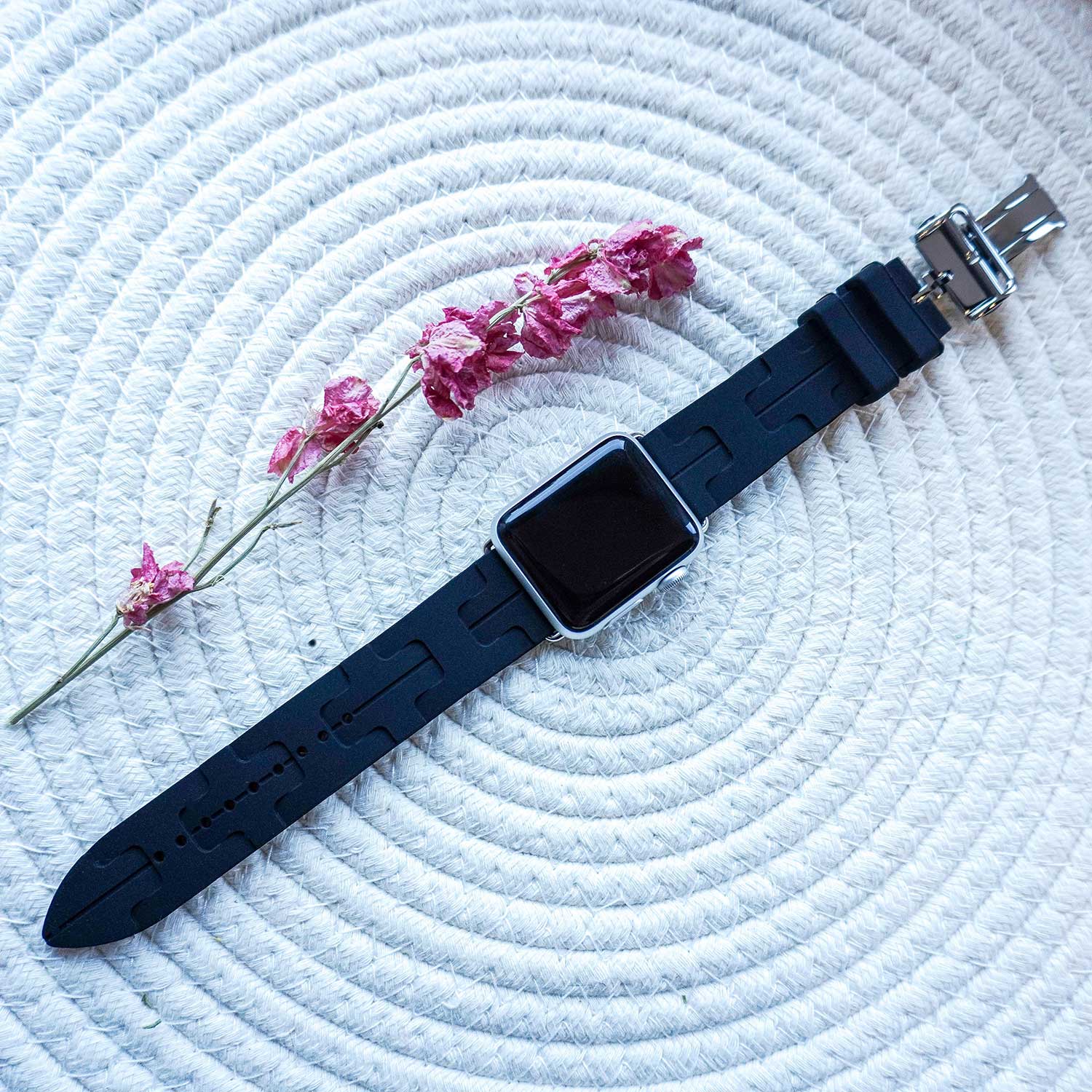 Bracelet sport Hermès simple tour kilim Apple Watch - noir