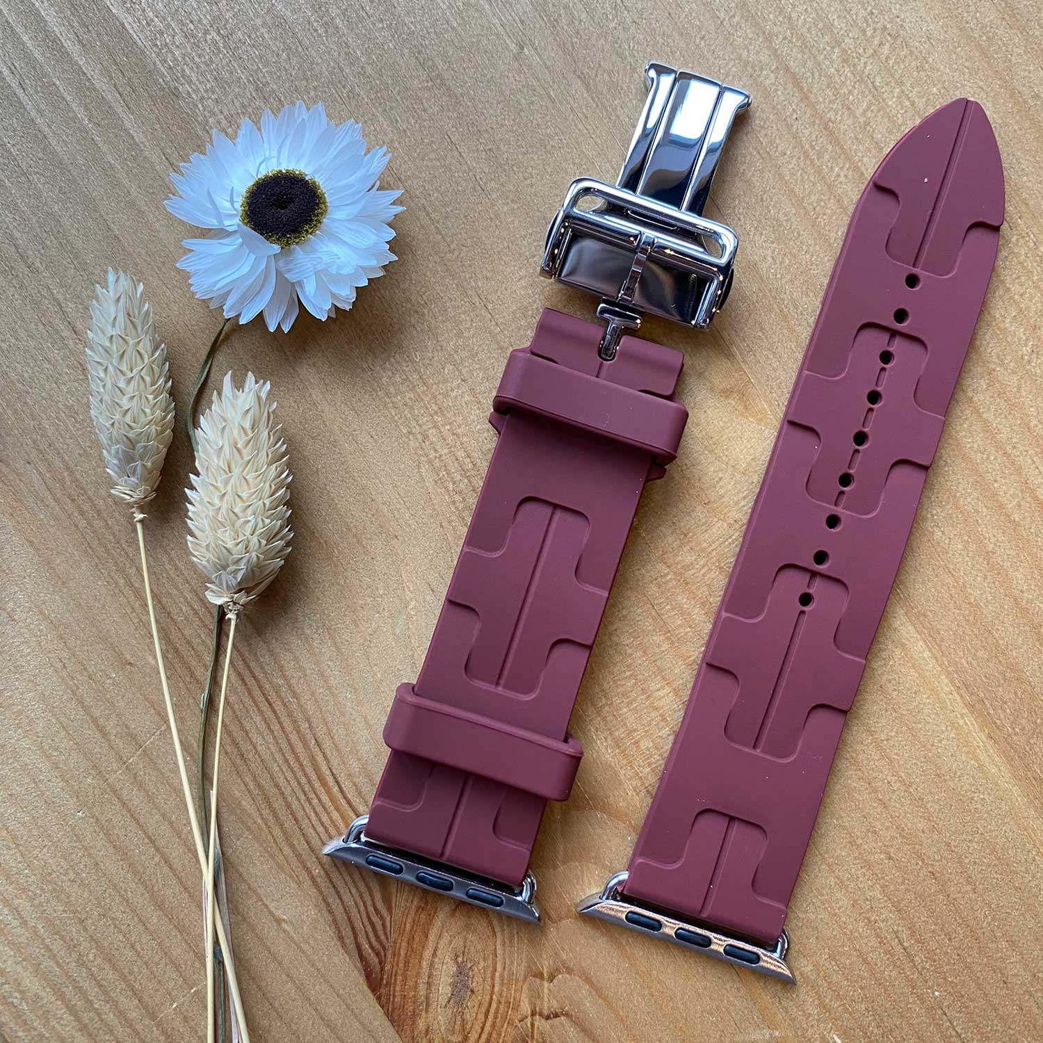 Bracelet sport Hermès simple tour kilim Apple Watch - rouge